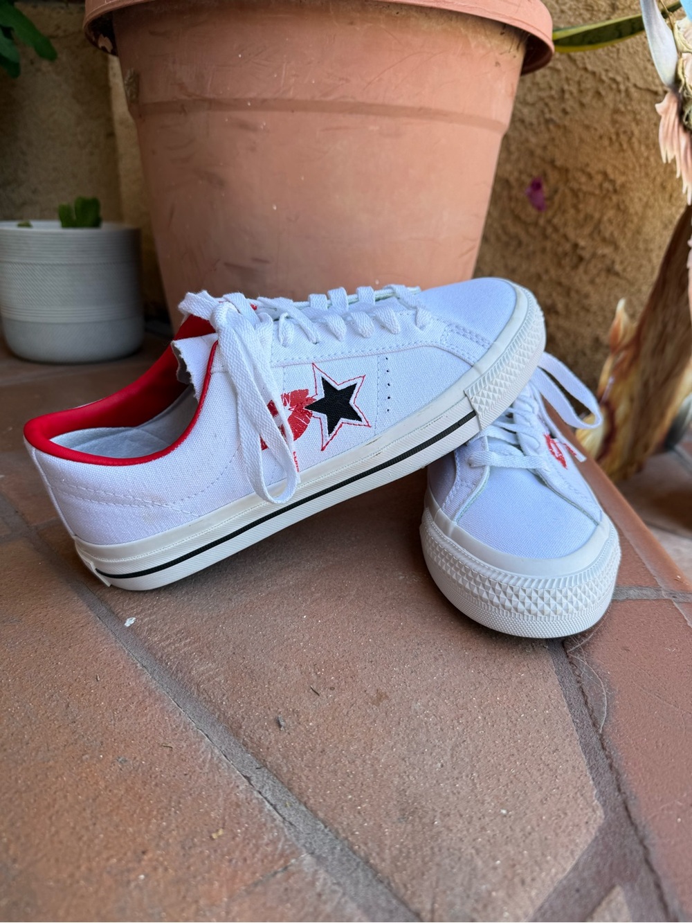 Converse One Star Lips Pro White Skate Shoes (Size 7M/8.5W)
